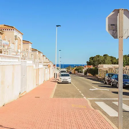 025 Sunny Oasis - Alicante Apartment *
