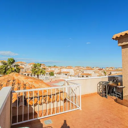 025 Sunny Oasis - Alicante *