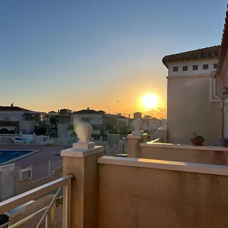 025 Sunny Oasis - Alicante *